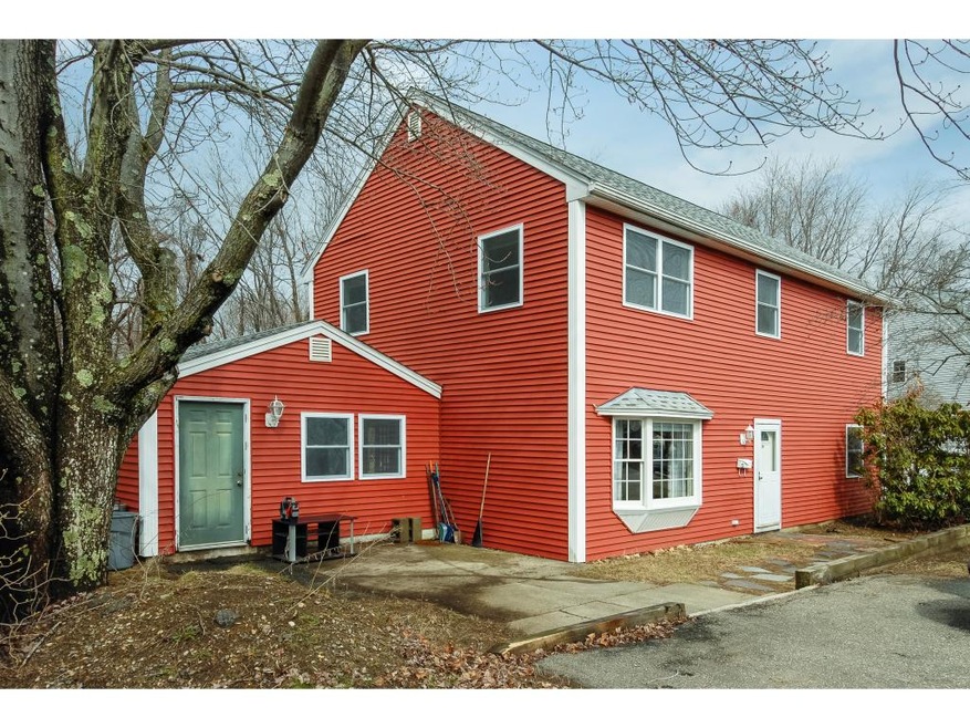 252 Holly Ln, Portsmouth, NH 03801 - photo 1