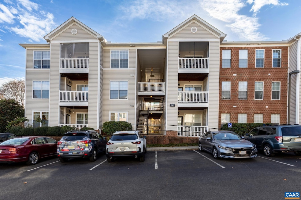 290 Riverbend Dr unit 2D, Charlottesville, VA 22911 - photo 1
