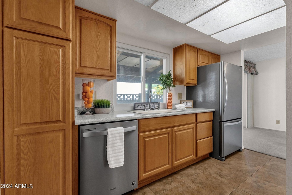 Light and bright kitchen