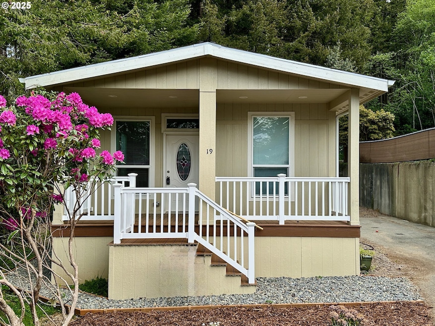 98041 Hallway Rd unit 19, Brookings, OR 97415 - photo 1