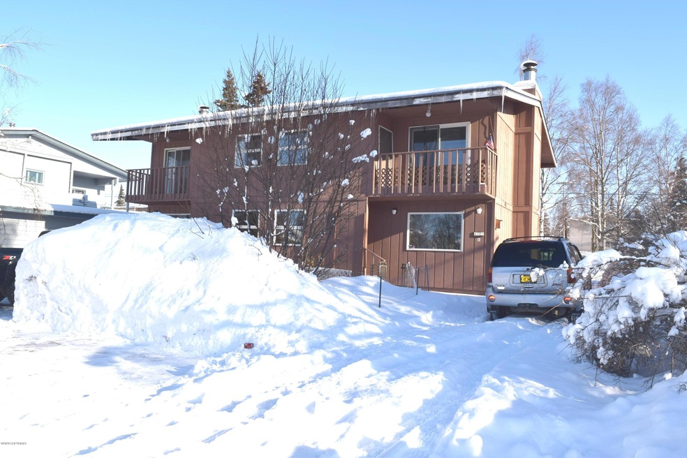 4301 Iowa Dr unit B, Anchorage, AK 99517 - photo 1