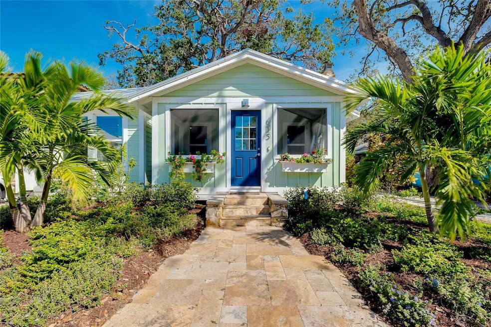 Sold $975,000 • Co-Listing Agent