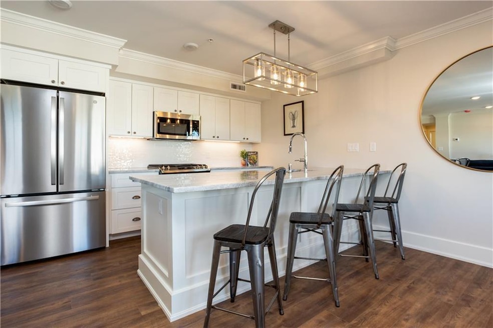 Kitchen Bar Dining