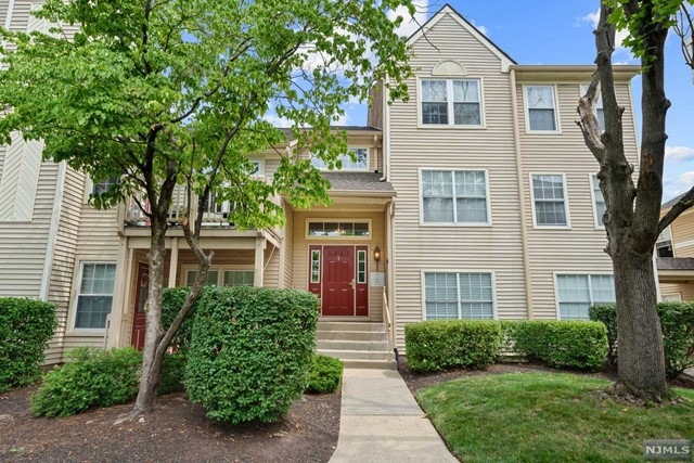 1 Balsam Ct unit 2, Clifton, NJ 07014 - photo 1