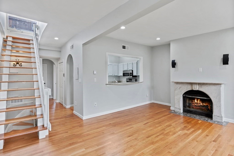 177 W Brookline St unit 4, Boston, MA 02118 - photo 1