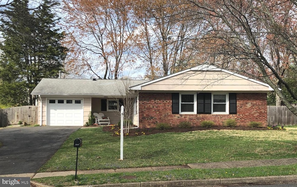 12802 Middleton Ln, Fairfax, VA 22033 - photo 1