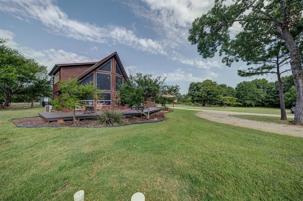 552 County Road 4594, Boyd, TX 76023 - photo 1