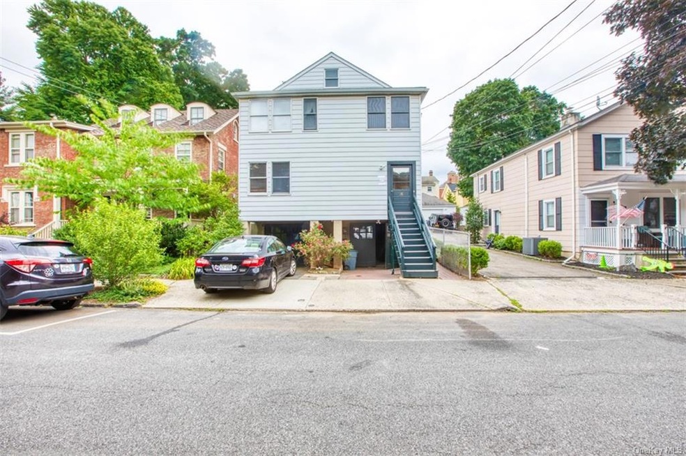 26 N Eckar St unit 1N, Irvington, NY 10533 - photo 1