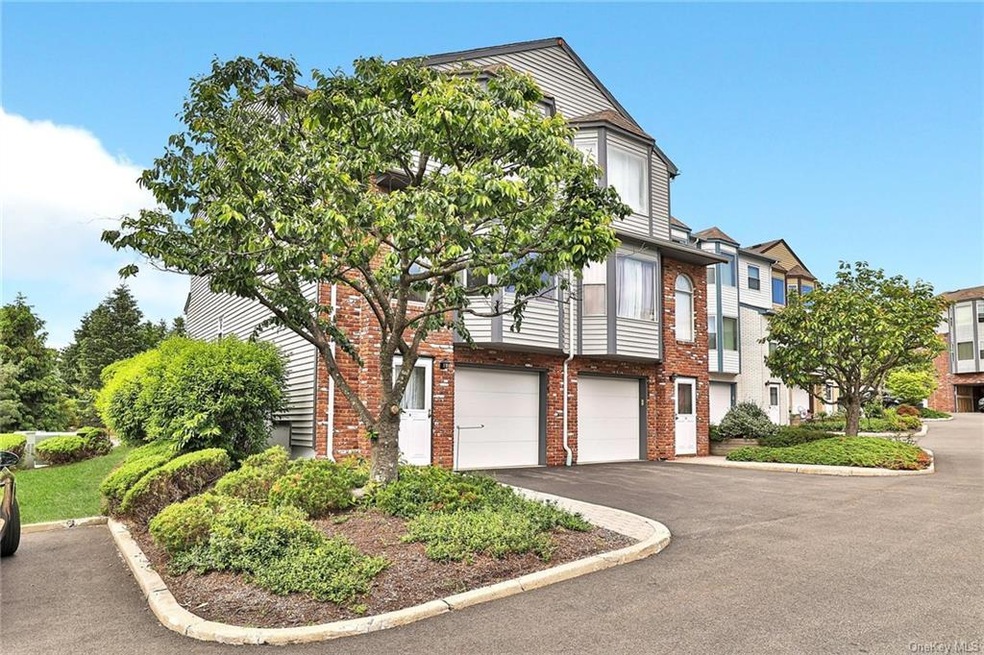 1 Revere Ct, Nanuet, NY 10954 - photo 1