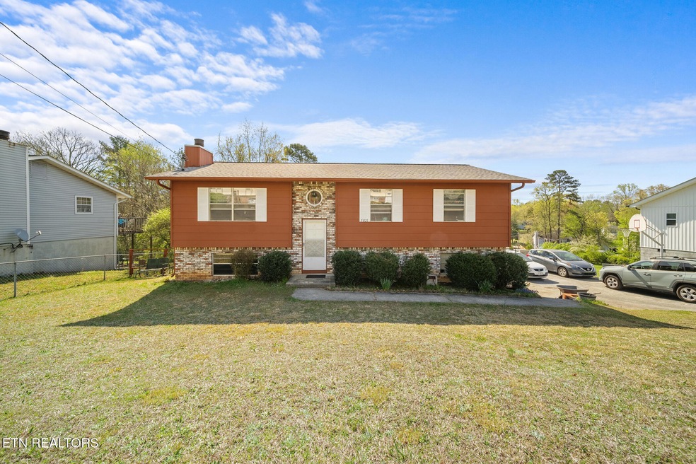 Sold $305,500 • Co-Listing Agent