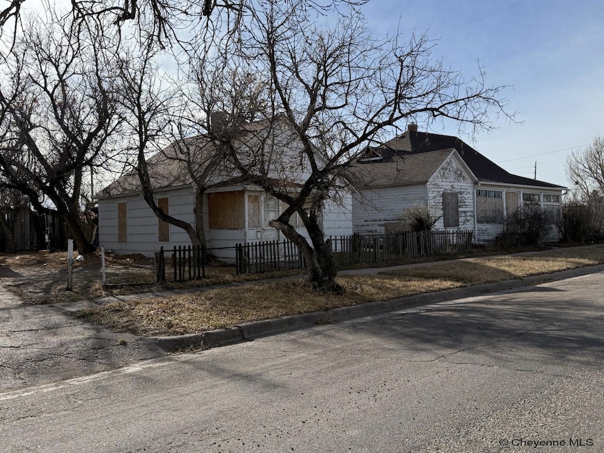 1019 W 21st St, Cheyenne, WY 82001 - photo 1