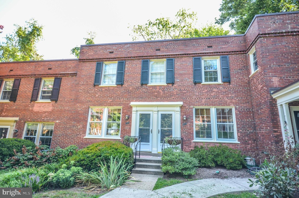 1201 S Barton St unit 153, Arlington, VA 22204 - photo 1