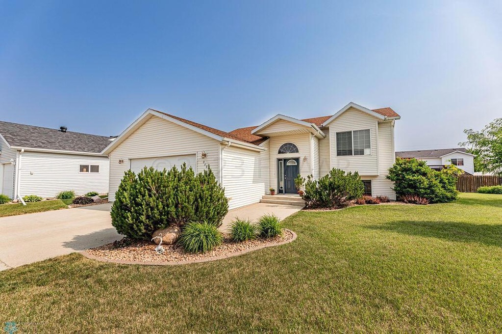 Nice Bilevel Home on Extra Lg Lot