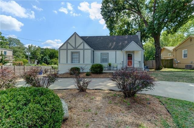 10113 Johnson Dr, Shawnee, KS 66203 - photo 1