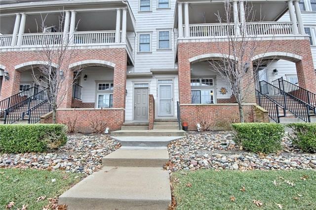 Welcome to 50135 Harding St.