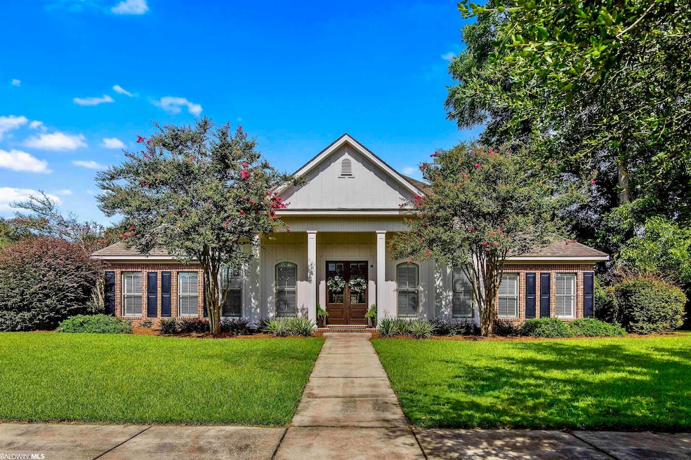 807 Darrah St, Fairhope, AL 36532 - photo 1