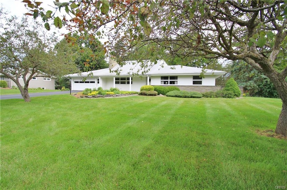 Welcome to 6 Thistlewood Lane!