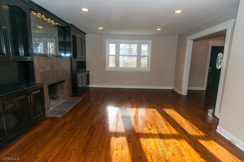 701 Wyoming Ave unit 3, Elizabeth, NJ 07208 - photo 1