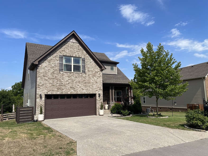 1034 Solomon Ln, Spring Hill, TN 37174 - photo 1