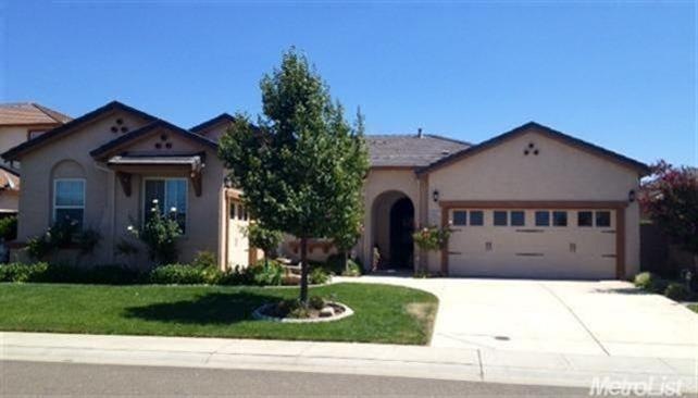 Curb appeal galore in this single-story home.