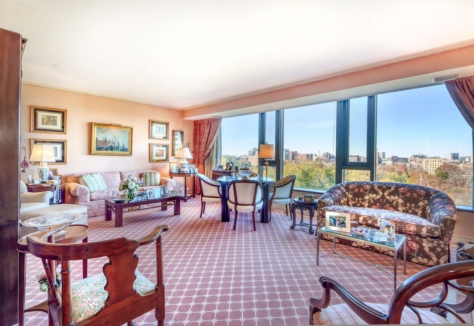 Sold $2,150,000 • Co-Listing Agent