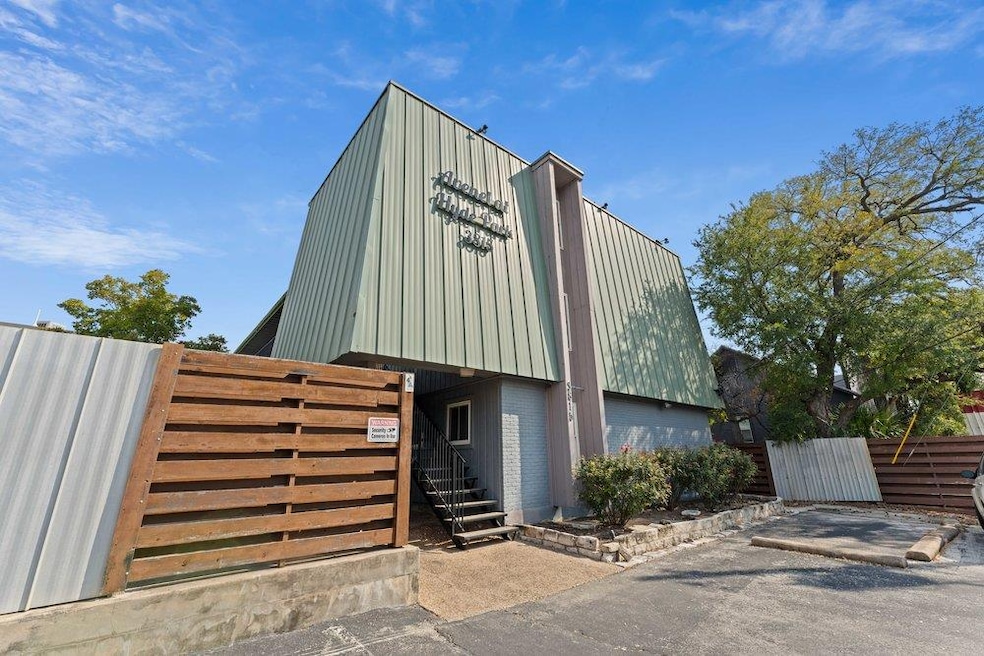 3815 Guadalupe St unit 303, Austin, TX 78751 - photo 1