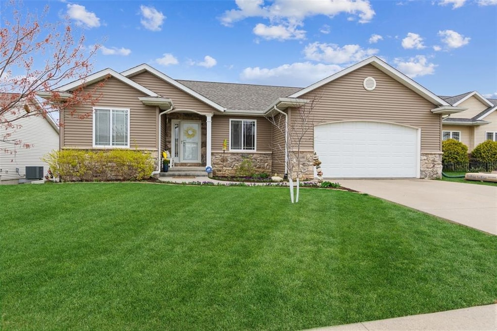 3600 Badger Dr SW, Cedar Rapids, IA 52404 - photo 1