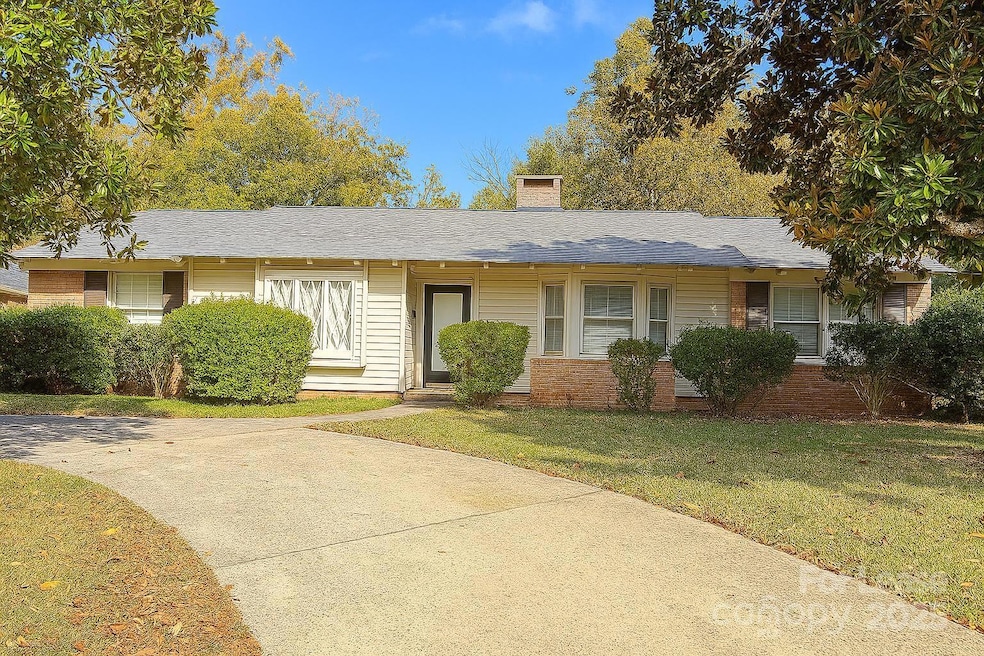 For Rent $2,300/month