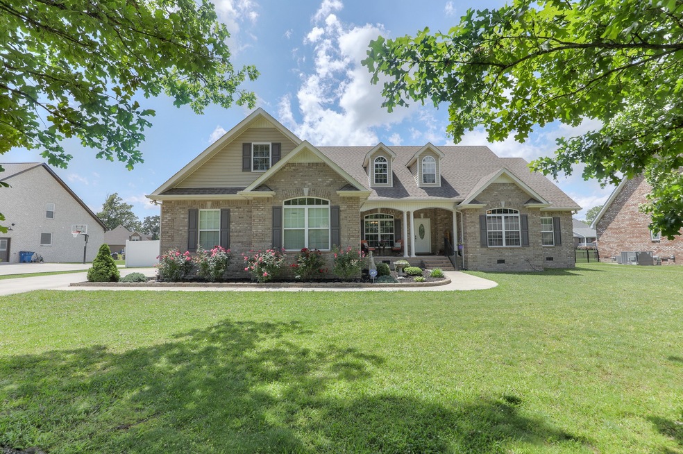 58 S Kensington Ct, Manchester, TN 37355 - photo 1