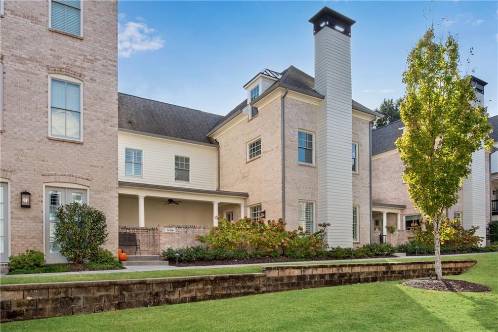 Beautifully designed townhome in Oak Crossing