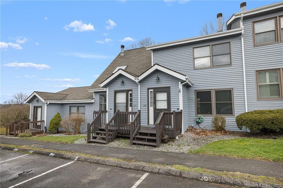 205 Lake Vista Dr unit 205A, East Hampton, CT 06424 - photo 1