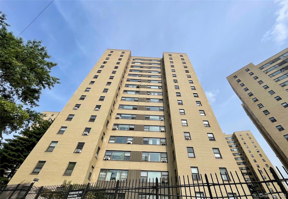 Fordham Hill Oval unit 8G, Bronx, NY 10468 - photo 1