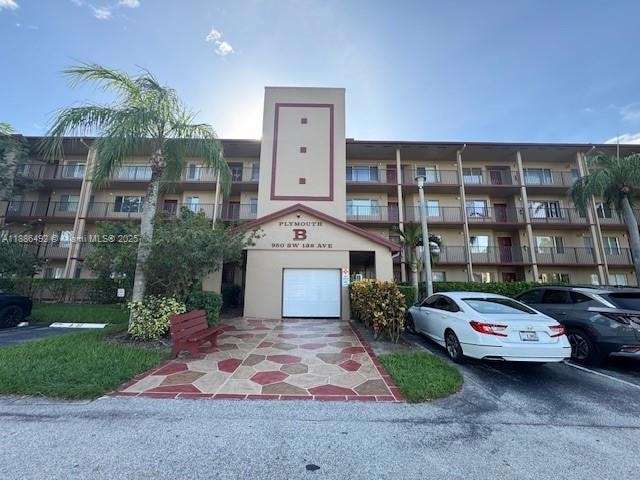 Plymouth at Century Village unit 314B, Pembroke Pines, FL 33027 - photo 1
