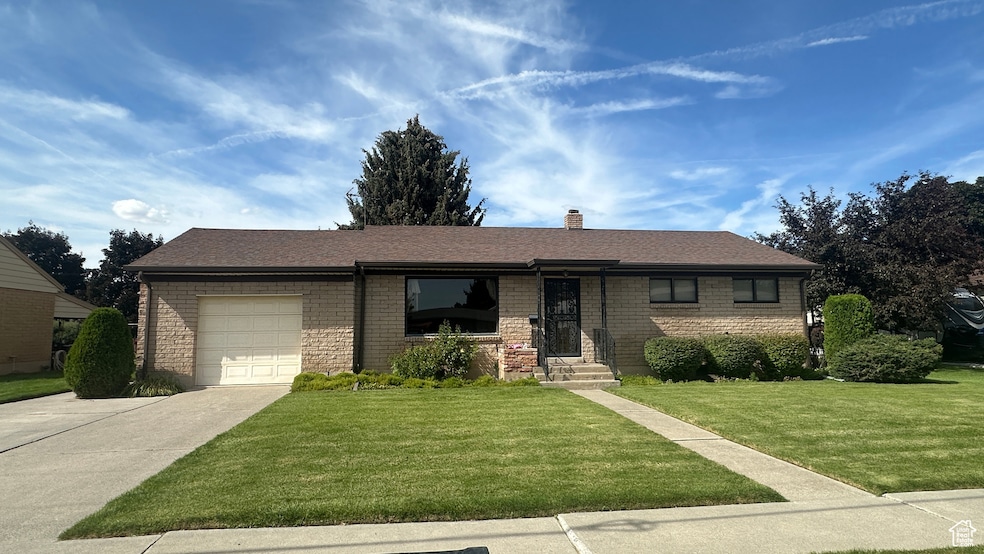 For Sale $425,000 • Co-Listing Agent