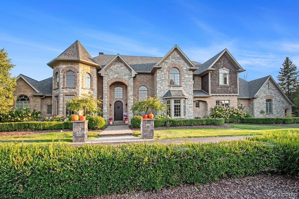 For Sale $1,450,000 • Co-Listing Agent