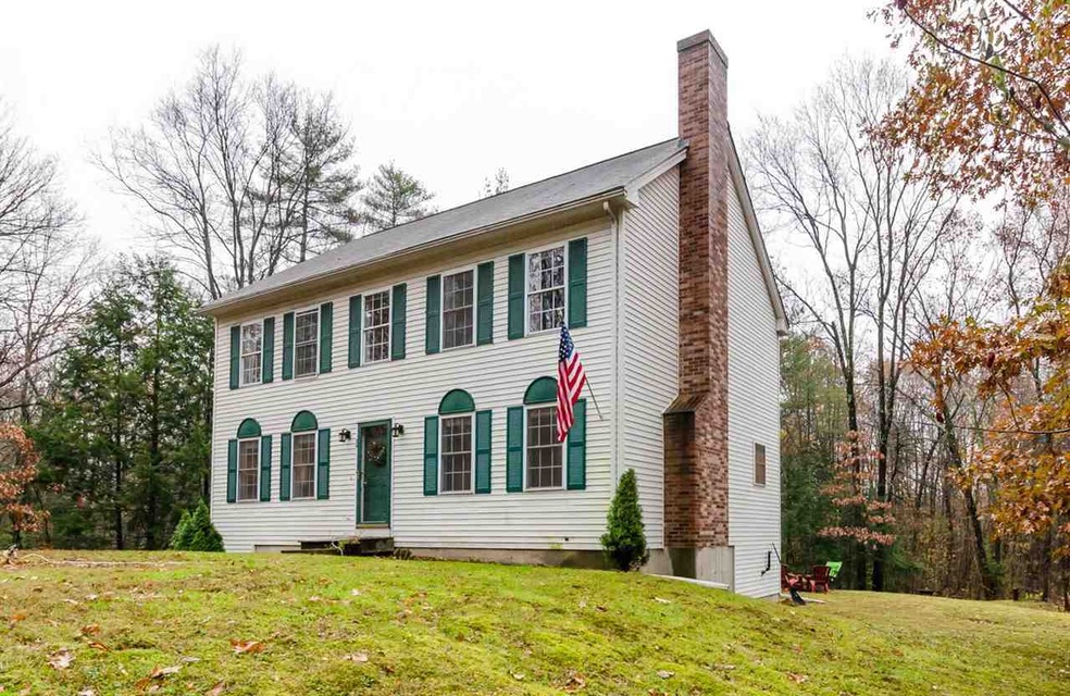 25 Maple Ave, Newton, NH 03858 - photo 1