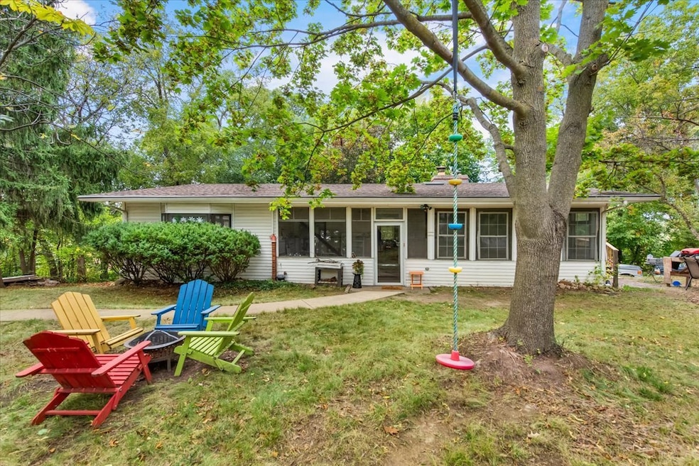 26 Glen Echo Rd, Elgin, IL 60120 - photo 1