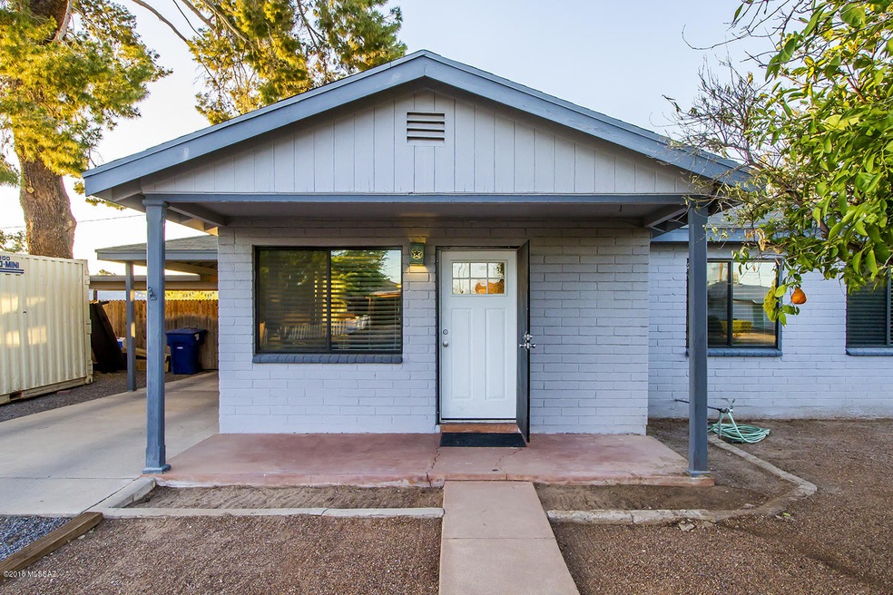 Colonia Allegre Historic Bungalow