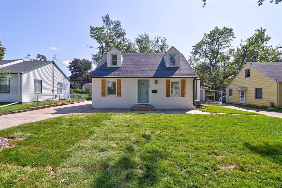 1709 59th St, Des Moines, IA 50322 - photo 1