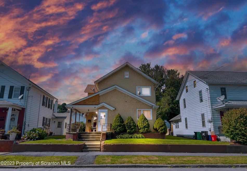 729 Lincoln St, Scranton, PA 18519 - photo 1
