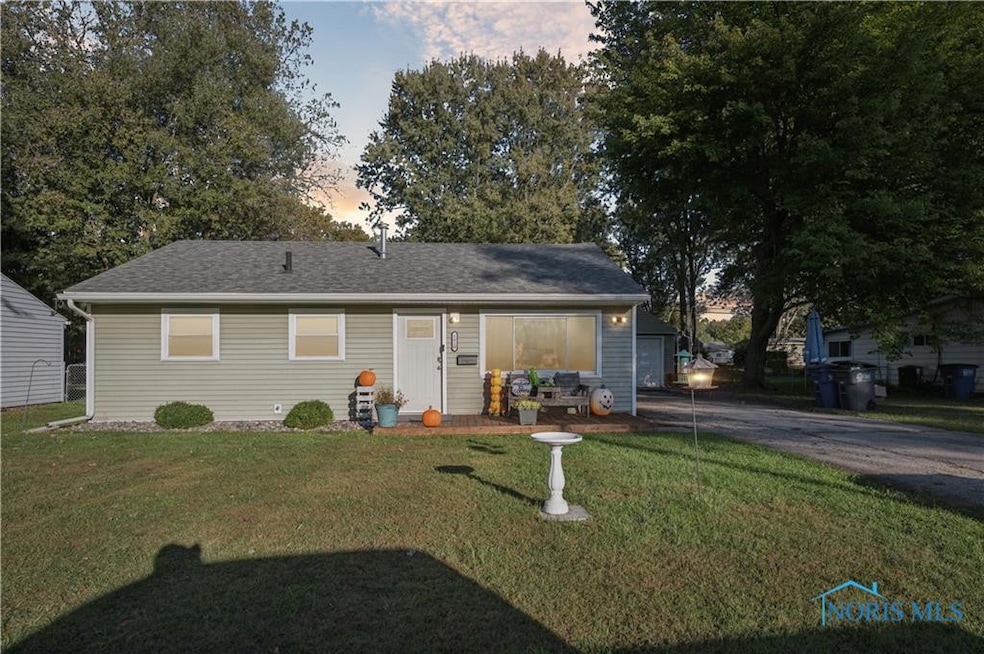 1810 Birdie Dr, Toledo, OH 43615 - photo 1