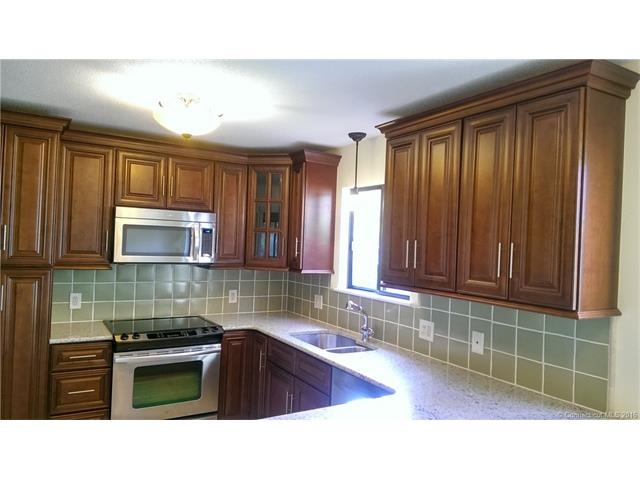 943 Heritage Village unit A, Southbury, CT 06488 - photo 1