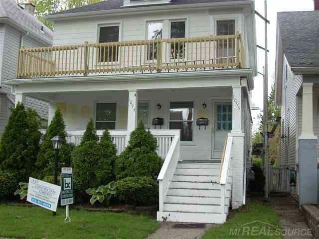 1095 Lakepointe St, Grosse Pointe Park, MI 48230 - photo 1