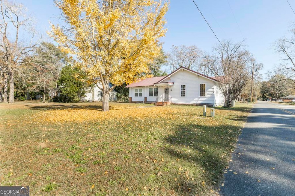47 S Winston St, Reynolds, GA 31076 - photo 1