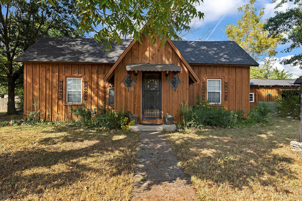 307 W Inman Rd, Clever, MO 65631 - photo 1