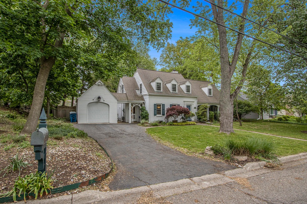 Sold $450,078 • Co-Listing Agent