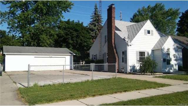 1411 22nd St, Port Huron, MI 48060 - photo 1