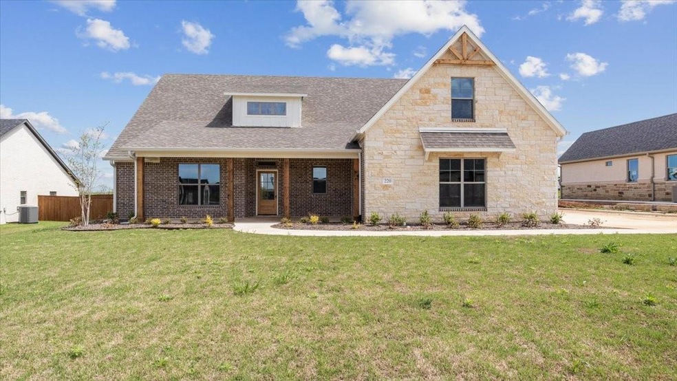 220 Chisolm Trail, Pottsboro, TX 75076 - photo 1