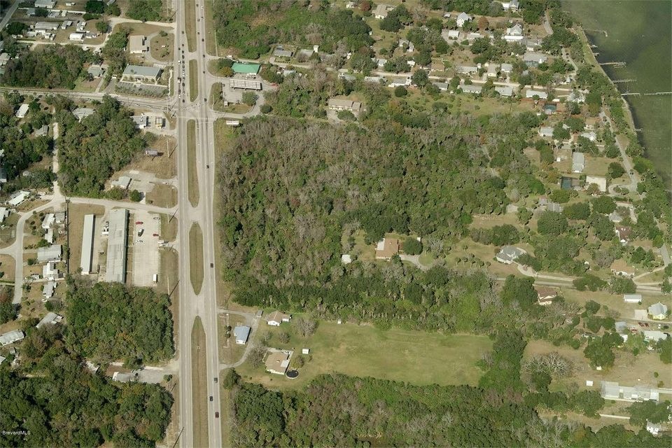 0 US 1 satellite view