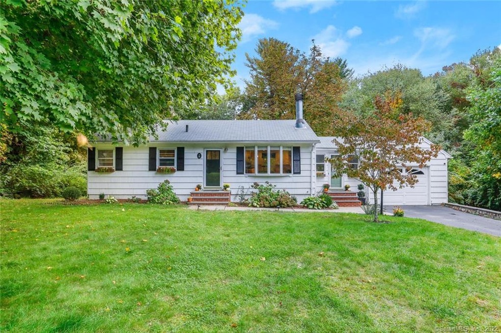 19 Putting Green Rd, Fairfield, CT 06825 - photo 1